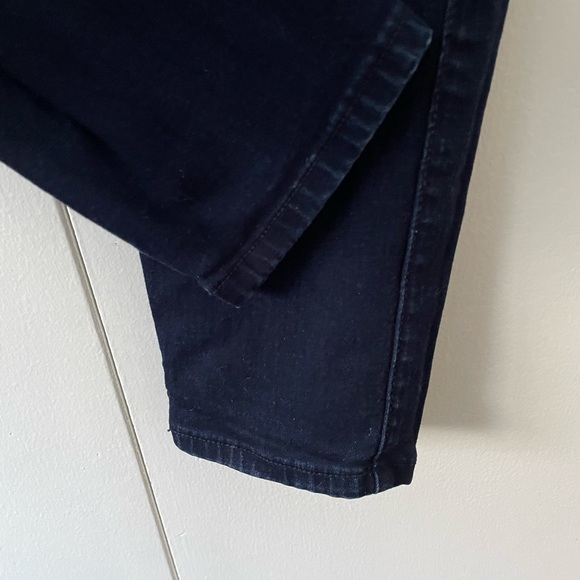 Guess High Rise Jeans - Picture 3 of 5